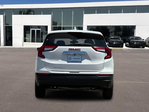 Used 2024 GMC Terrain SLE FWD image 4