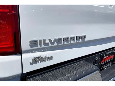 Used 2024 Chevrolet Silverado 3500 LTZ image 32