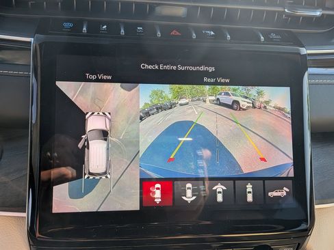 Used 2023 Jeep Grand Cherokee 4WD 4xe w/ Luxury Tech Group II image 29