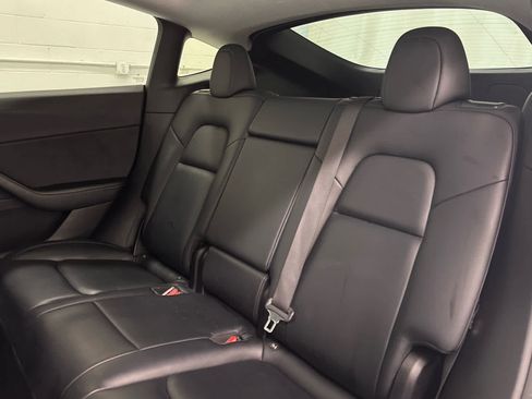 Used 2021 Tesla Model Y Performance image 16