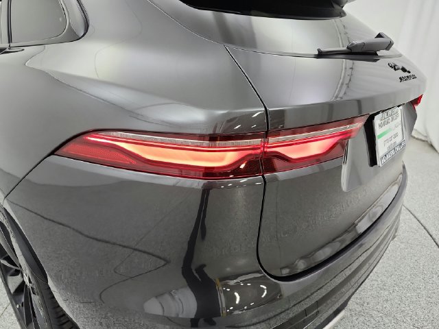 Certified 2026 Jaguar F-PACE R-Dynamic S AWD/4WD image 57