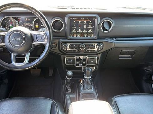 Used 2022 Jeep Wrangler Unlimited Sahara w/ Cold Weather Group image 14