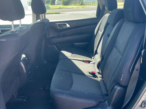 Used 2019 Nissan Pathfinder SV FWD image 44