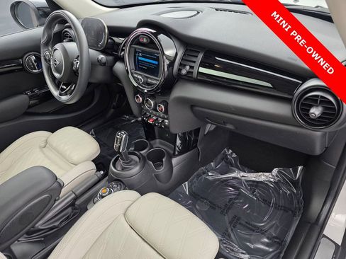 Used 2021 MINI Cooper S w/ Signature Upholstery Package image 31
