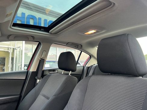 Used 2013 MAZDA MAZDA3 i Touring FWD image 15