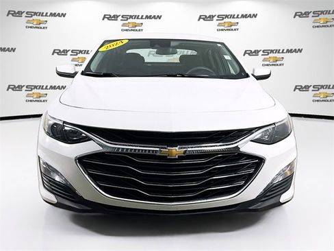 Used 2024 Chevrolet Malibu LT image 2