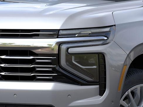New 2025 Chevrolet Suburban Premier image 10
