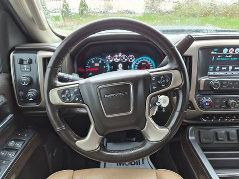 Used 2019 GMC Sierra 2500 Denali w/ Duramax Plus Package AWD/4WD image 18