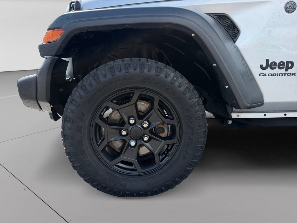 Used 2022 Jeep Gladiator Sport AWD/4WD image 30