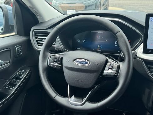 Certified 2023 Ford Escape Platinum w/ Premium Technology Package AWD/4WD image 19