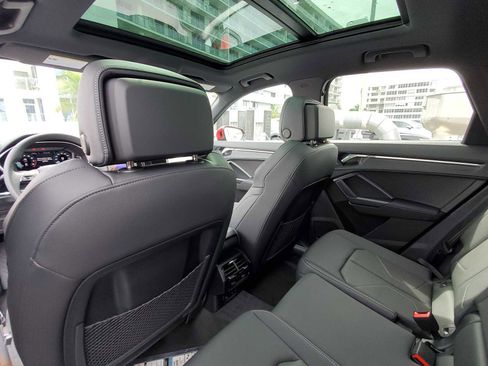 Certified 2024 Audi Q3 2.0T Premium w/ Convenience Package image 16