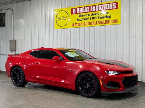 Used 2016 Chevrolet Camaro SS RWD image 17