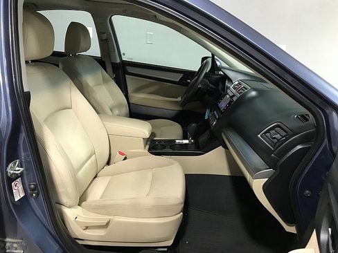 Used 2017 Subaru Legacy 2.5i Premium w/ Moonroof Package AWD/4WD image 14