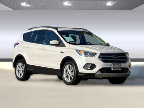 Used 2017 Ford Escape SE w/ SE Leather Comfort Package image 7