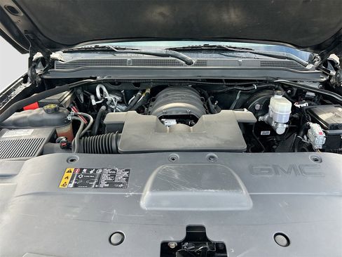 Used 2019 GMC Yukon XL Denali w/ Open Road Package image 34