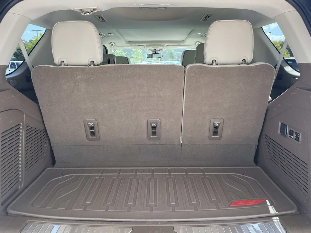 Used 2022 GMC Yukon Denali AWD/4WD image 10