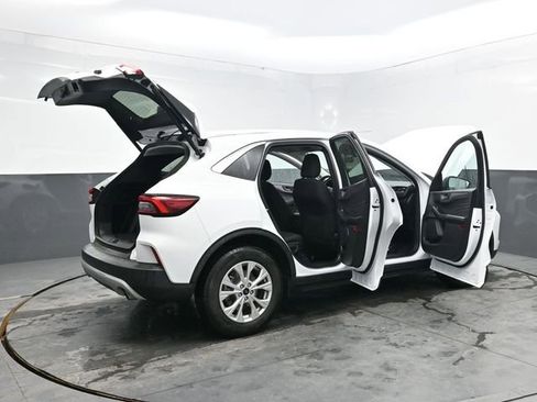 Used 2023 Ford Escape Active w/ Tech Pack #1 FWD image 45