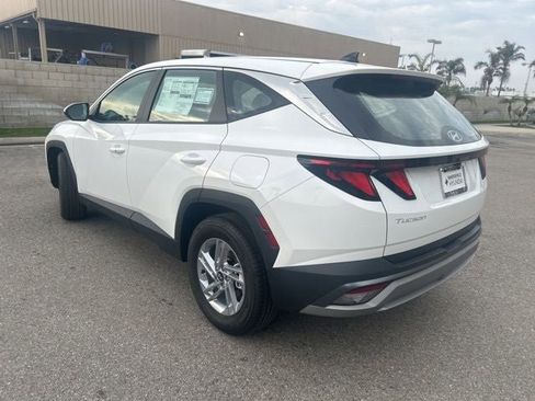 New 2026 Hyundai Tucson SE image 3
