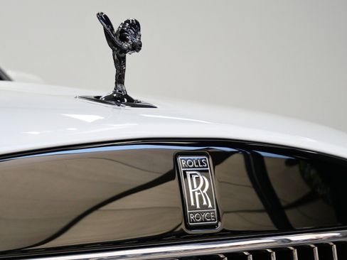 Used 2025 Rolls-Royce Cullinan Black Badge AWD/4WD image 59