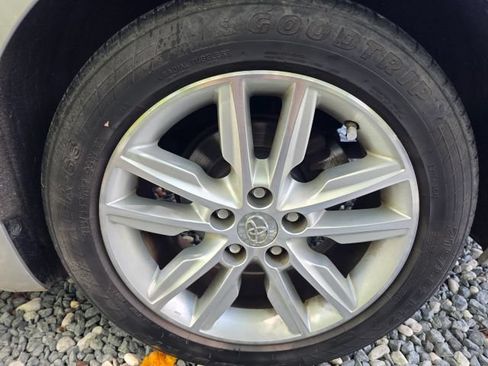 Used 2014 Toyota Avalon XLE FWD image 10