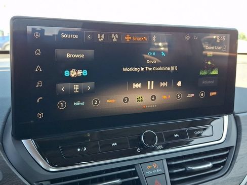 Certified 2023 Nissan Altima 2.5 SV w/ SV Premium Package FWD image 17