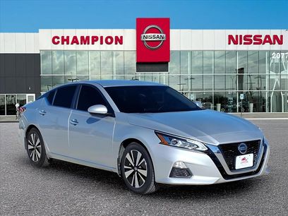 Used 2022 Nissan Altima 2.5 SV