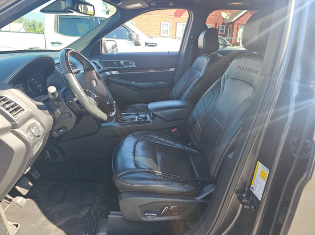 Used 2017 Ford Explorer Platinum AWD/4WD image 6