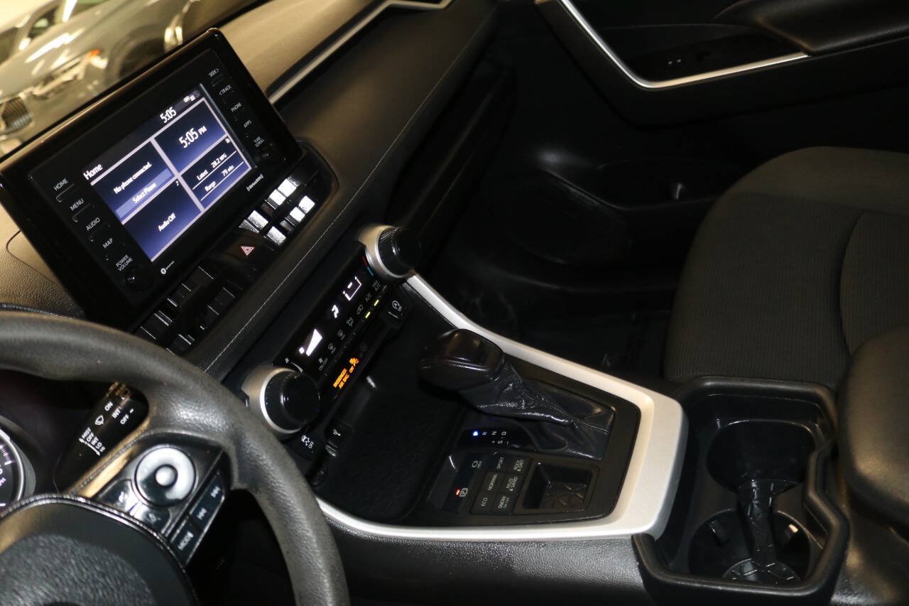 Used 2020 Toyota RAV4 LE w/ Carpet Mat Package AWD/4WD image 51