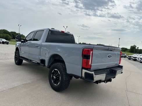 Used 2025 Ford F350 Lariat w/ Tremor Off-Road Package AWD/4WD image 3