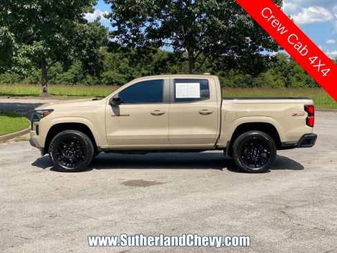 Used 2024 Chevrolet Colorado Z71 w/ LPO, Dark Essentials Package AWD/4WD image 4