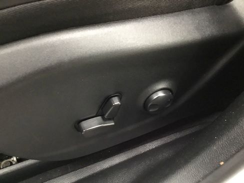 Used 2023 Jeep Cherokee Altitude Lux AWD/4WD image 7