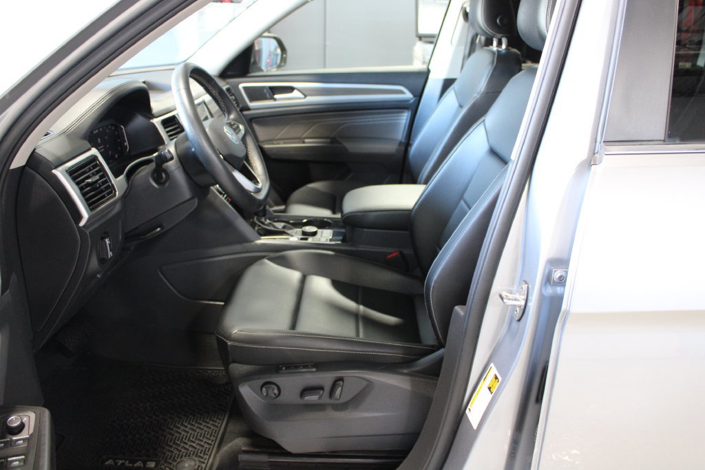 Used 2022 Volkswagen Atlas SEL AWD/4WD image 6