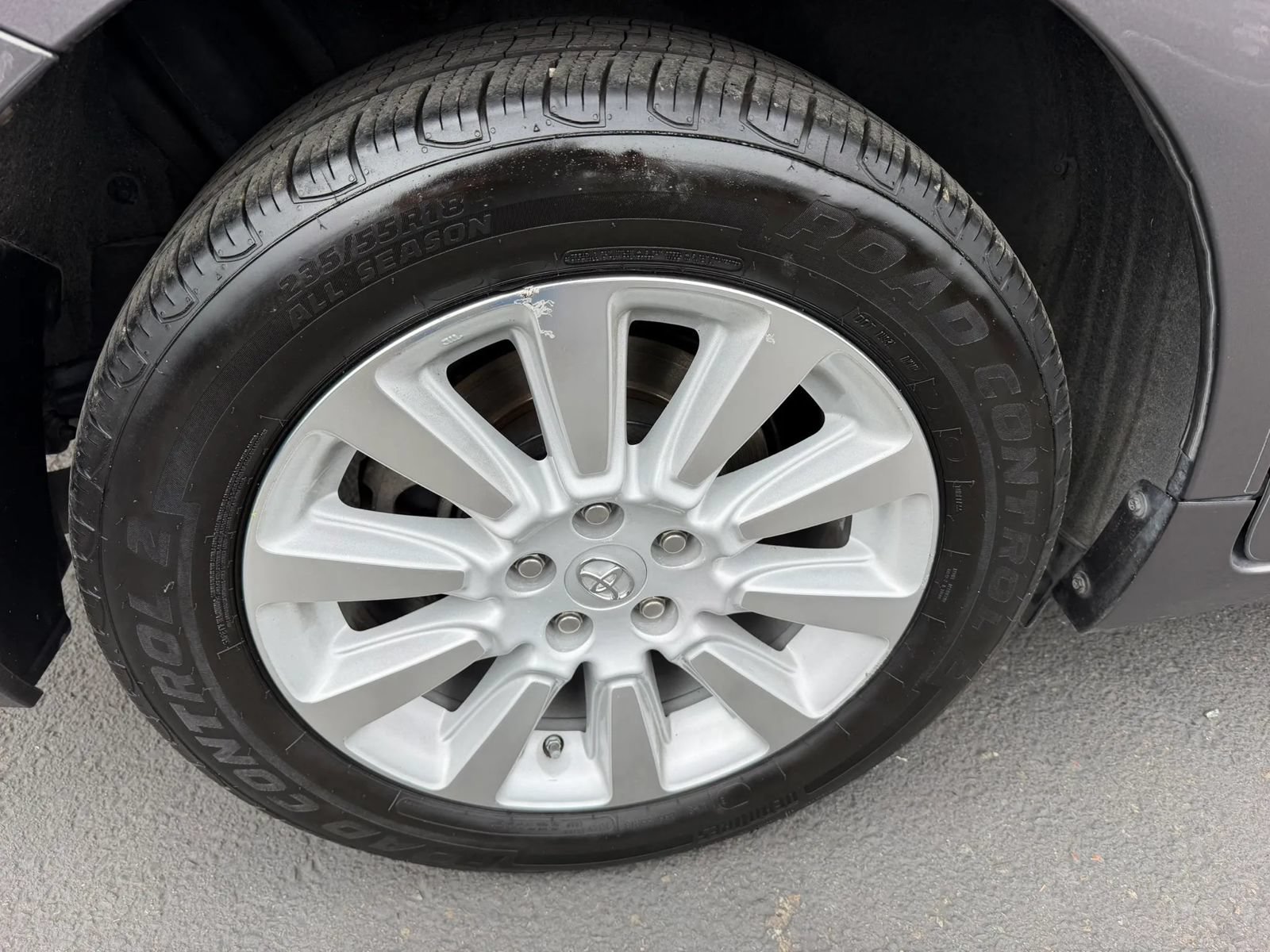 Used 2015 Toyota Sienna L FWD image 25