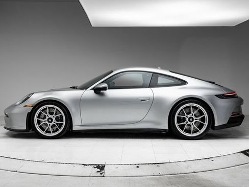 Certified 2024 Porsche 911 GT3 RWD image 2
