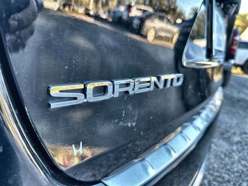 Used 2018 Kia Sorento SX image 7