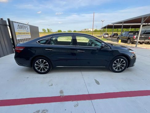 Used 2017 Toyota Avalon XLE Premium w/ All Weather Liner Package FWD image 18