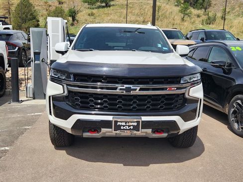 Used 2022 Chevrolet Tahoe Z71 AWD/4WD image 2