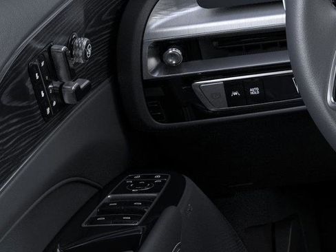 New 2025 Cadillac Lyriq Luxury image 43