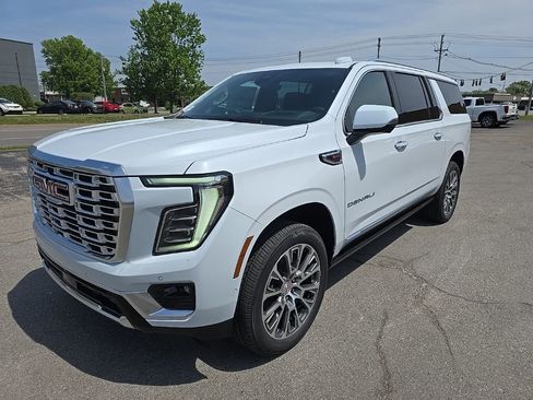 New 2026 GMC Yukon XL Denali AWD/4WD image 3