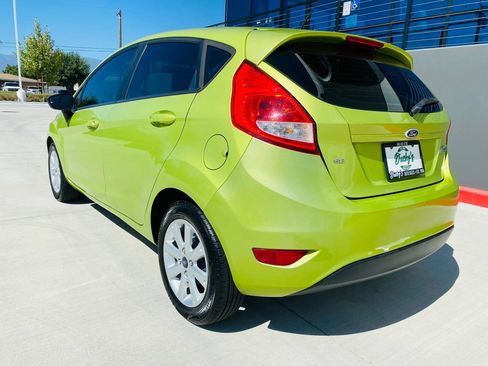 Used 2011 Ford Fiesta SE w/ 203A Rapid Spec Order Code FWD image 3