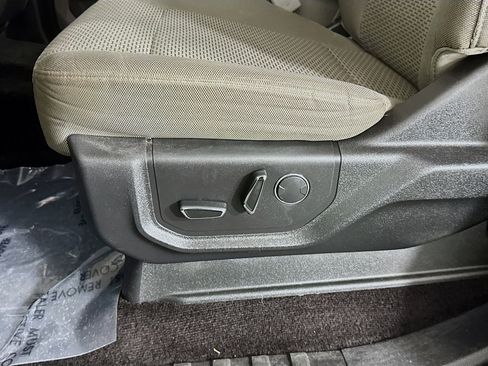 Used 2016 Ford F150 XLT w/ Equipment Group 302A Luxury image 19