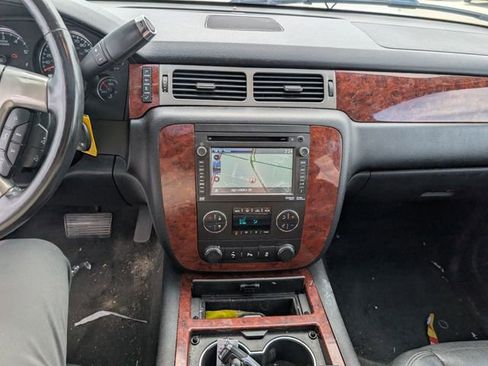 Used 2013 Chevrolet Tahoe LTZ AWD/4WD image 7