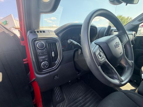 Used 2022 Chevrolet Silverado 1500 Custom Trail Boss AWD/4WD image 7