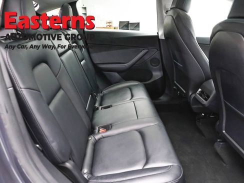 Used 2021 Tesla Model Y Long Range AWD/4WD image 16