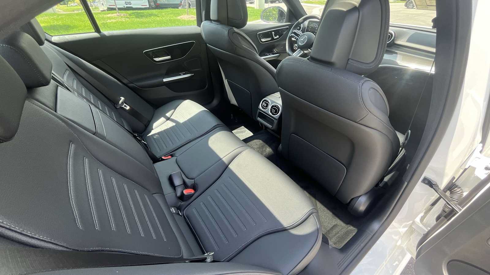 Used 2026 Mercedes-Benz C 300 4MATIC Sedan image 11