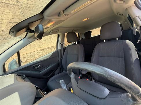 Used 2017 Chevrolet Trax LT image 18