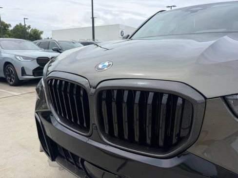 Used 2025 BMW X5 xDrive40i w/ M Sport Package AWD/4WD image 2
