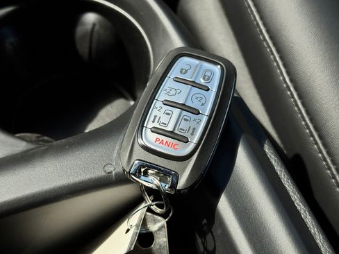 New 2026 Chrysler Pacifica Select FWD image 27