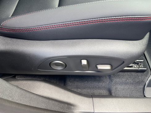 New 2026 Chevrolet Traverse RS w/ LPO, Floor Liner Package FWD image 17