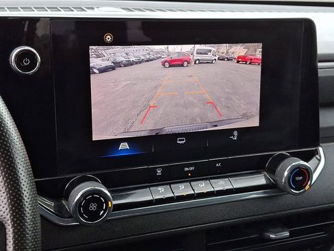 Used 2023 Chevrolet Colorado W/T image 18